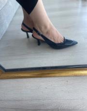 devin sivri burun arkası açık kadın topuklu ayakkabı lacivert rugan