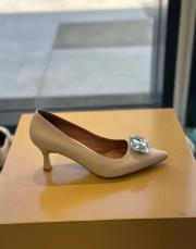 milka sivri burun ön aksesuar detay kadın topuklu ayakkabı bej deri