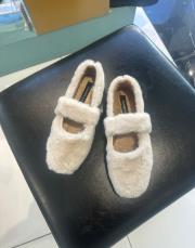 nerav küt burun üst kemer detaylı tüylü kadın ev babeti taş