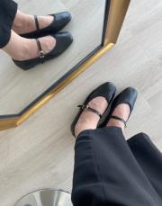 hern küt burun delikli kemer detay kadın babet siyah deri