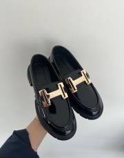 heyvel oval burun ön aksesuar detay kadın loafer siyah rugan