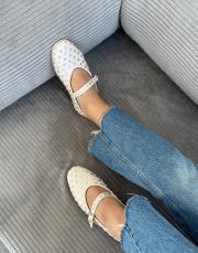 bionna oval burun taşlı kemer detay kadın babet bej