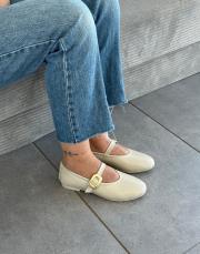 henna oval burun kemer detay kadın babet bej