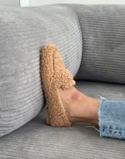 manilas küt burun komple tüylü kadın ev babeti camel 3