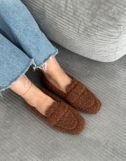 manilas küt burun komple tüylü kadın ev babeti kahve