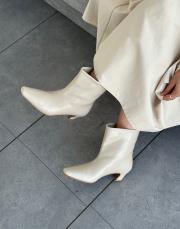 tatum küt burun kısa topuklu kadın botie bej kırışık 3